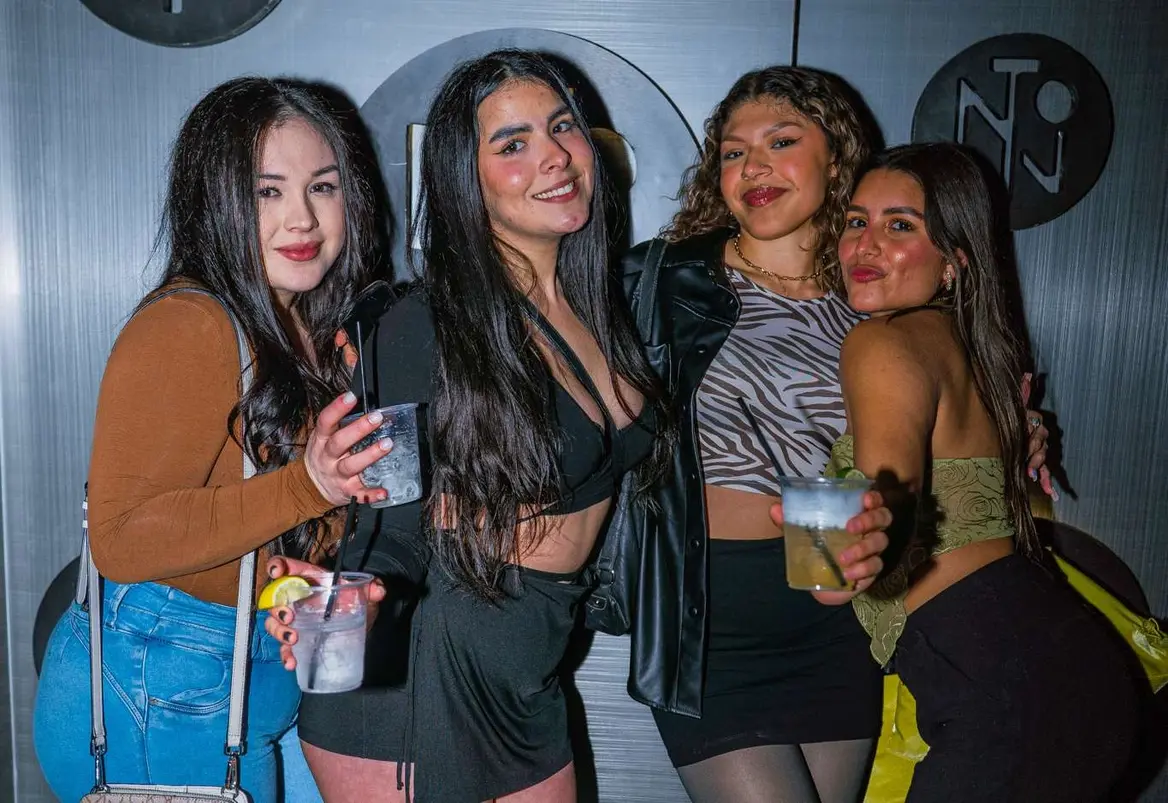 LatinVibesGroup (37)
